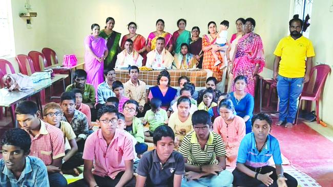 ಜ್ಯಾನಜ್ಯೋತಿ ವಸತಿ ಶಾಲೆ ಶಿಕ್ಷಕರಿಗೆ ಸನ್ಮಾನ 