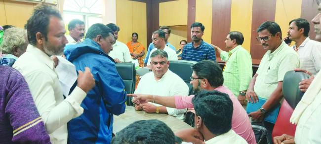 ರಸ್ತೆ ಅಭಿವೃದ್ಧಿಗೆ 100 ಕೋಟಿ: ಮಳೆ ಸ್ಥಗಿತ ನಂತರ ಕಾಮಗಾರಿ ಚಾಲು   