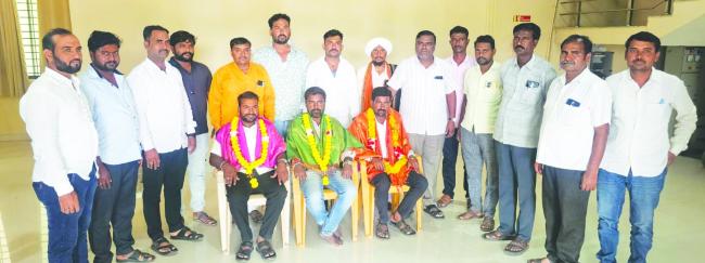 ತಾಲೂಕು ಕುರುಬರ ಸಂಘದಿಂದ ಸನ್ಮಾನ  