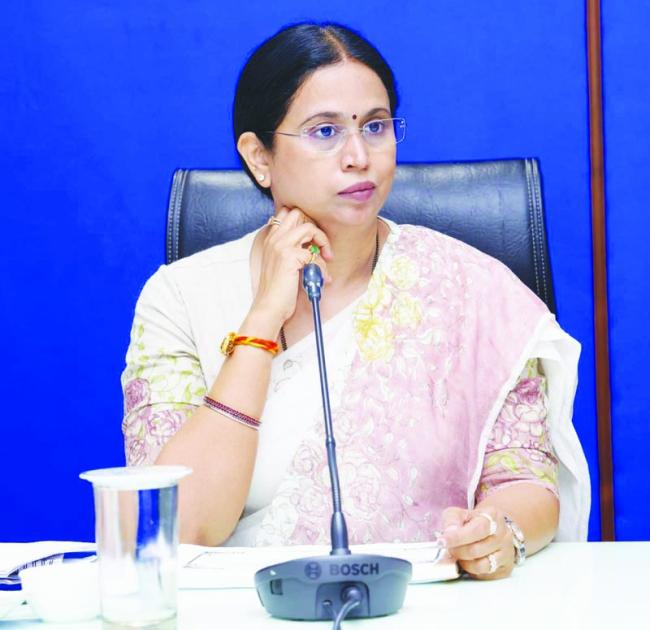 ಮೀನುಗಾರರು ಸುರಕ್ಷಿತವಾಗಿ ಮರಳಲಿ: ಸಚಿವೆ ಲಕ್ಷ್ಮೀ ಹೆಬ್ಬಾಳಕರ್ ಪ್ರಾರ್ಥನೆ 