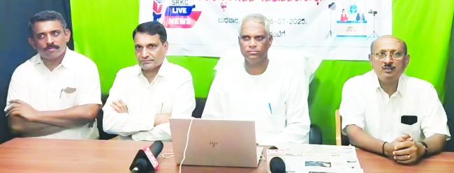 ಶ್ರೇಷ್ಠ ಪತ್ರಕರ್ತರಾಗಿ ಸಮಾಜ ಸುಧಾರಣೆಯಲ್ಲಿ ತೊಡಗಿಸಿಕೊಳ್ಳಿ: ಡಾ. ಚರಂತಿಮಠ 