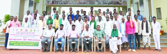 ಎಣ್ಣೆ ಕಾಳು ಬೆಳೆಗಳ ಕೀಟ ನಿರ್ವಹಣೆಯ ತರಬೇತಿ 