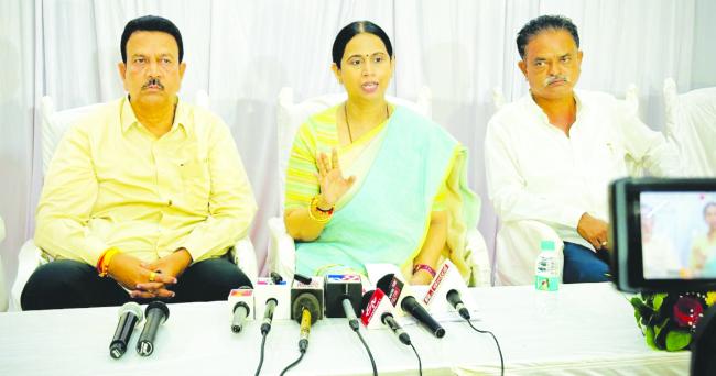 ರೈತರ ಅನುಕೂಲಕ್ಕಾಗಿ ತಕ್ಷಣದಿಂದಲೇ ನೀರು ಬಿಡಲು ಸಚಿವೆ ಲಕ್ಷ್ಮೀ ಹೆಬ್ಬಾಳಕರ್ ಆದೇಶ  