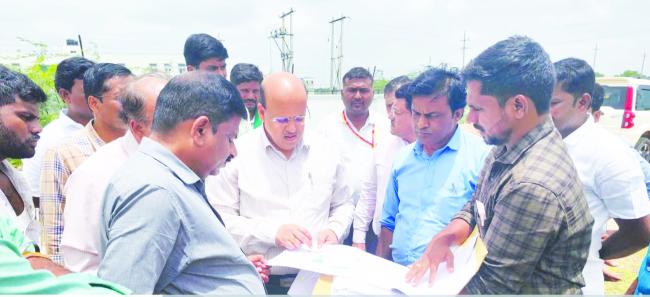 ತೋಟಗಾರಿಕೆ ತಂತ್ರಜ್ಞಾನ ಪಾರ್ಕಗೆ ಜಿಲ್ಲಾಧಿಕಾರಿ ಸುರೇಶ ಬಿ. ಇಟ್ನಾಳ ಭೇಟಿ 