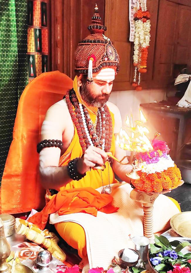 ಅಭಿನವ ಶಾಂತಲಿಂಗ ಶ್ರೀಗಳ ಇಷ್ಟಲಿಂಗ ಮಹಾಪೂಜೆ 