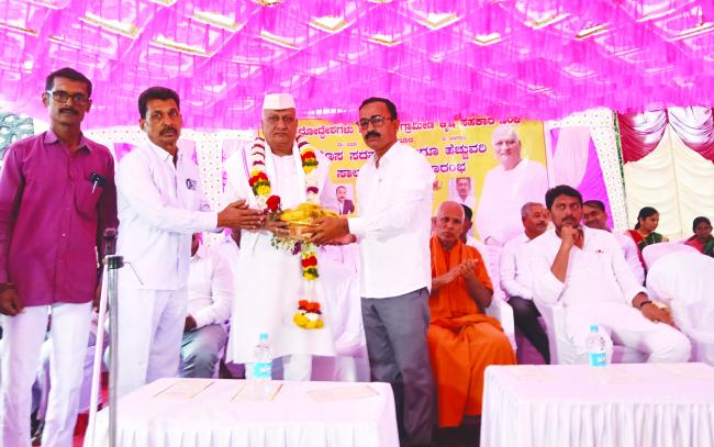 ‘ರೈತರು ಸಾಲಗಳನ್ನು ಸಮಯಕ್ಕೆ ಸರಿಯಾಗಿ ಮರುಪಾವತಿಸಬೇಕು’ 