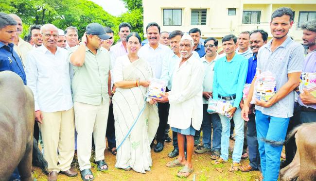 ಗ್ರಾಮೀಣ ಕ್ಷೇತ್ರದಲ್ಲಿ ರೈತರಿಗಾಗಿ ಹಲವು ಯೋಜನೆ ಜಾರಿ: ಲಕ್ಷ್ಮೀ ಹೆಬ್ಬಾಳಕರ್  