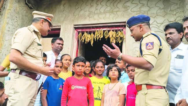 ಜನಸ್ನೇಹಿ ಪೊಲೀಸ್ ವ್ಯವಸ್ಥೆಗೆ ಮತ್ತಷ್ಟು ಬಲ ತುಂಬಲು ಮನೆ ಮನೆಗೆ ಪೊಲೀಸ್ ವಿನೂತನ ಕಾರ್ಯ