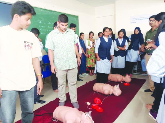 ಆಕಸ್ಮಿಕ ಹೃಯಾಘಾತ ಸಂದರ್ಭದಲ್ಲಿ ಜೀವ ಉಳಿಸುವ ಪ್ರಥಮ ಚಿಕಿತ್ಸೆ 