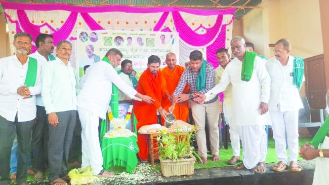 ರೈತರು ಸುಮ್ನೆ ಕುಳಿತರೆ ಕೃಷಿ ಭೂಮಿ, ಮಾರುಕಟ್ಟೆ ಉಳಿಯುವುದಿಲ್ಲ: ಶಾಸಕ ದರ್ಶನ ಪುಟ್ಟಣ್ಣಯ್ಯ