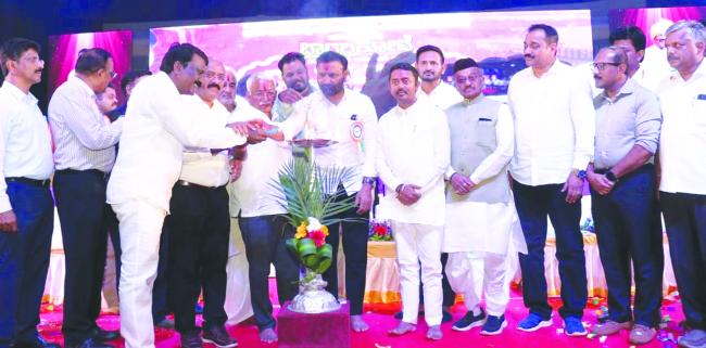 ಕಾರ್ಮಿಕರಿಗೆ ಸರಕಾರದ ಯೋಜನೆ ತಲುಪಿಸುವ ಗುರಿ: ಲಾಡ್ 