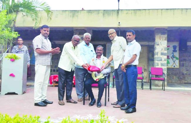 ಮಕ್ಕಳ ಸರ್ವತೋಮುಖ ಬೆಳವಣಿಗೆಗೆ ಪತ್ಯೇತರ ಚಟುವಟಿಕೆಗಳು ಸಹಕಾರಿಯಾಗುತ್ತವೆ : ಮೆಕ್ಕಳಕಿ 