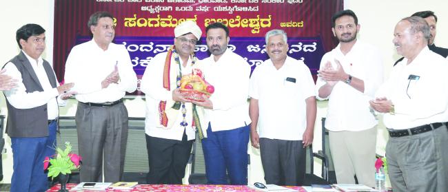 ಯಶಸ್ಸು ಅಂತಃಕರಣದ ಸೇವೆಯಿಂದ ಬರುತ್ತದೆ: ಸಂತೋಷ ಲಾಡ್ 