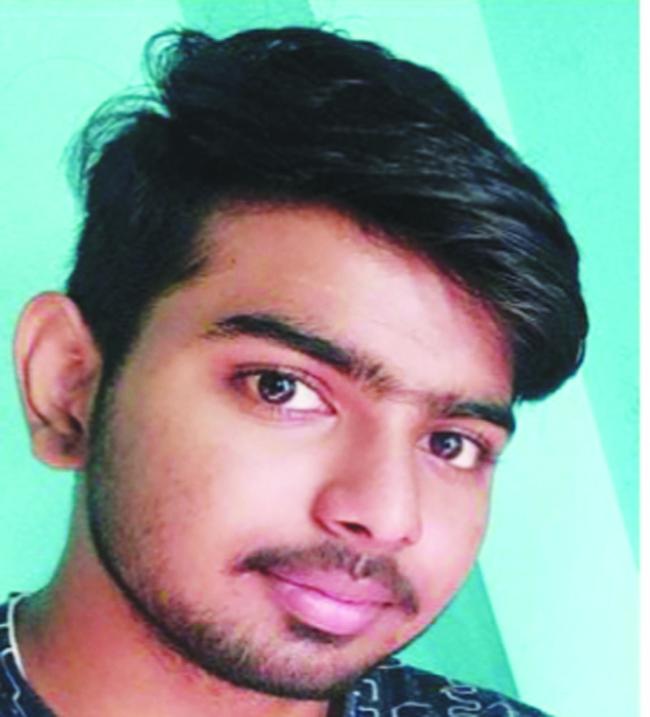 ಐಐಟಿ ಕಾಲೇಜ್‌ಗೆ ಪ್ರವೇಶಾತಿ ಪಡೆದ ಆರ್‌.ಕೆ.ಮನು 