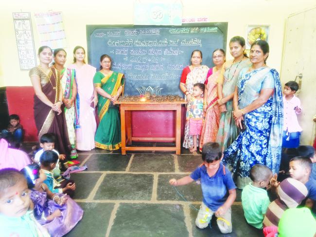 ನಾಗರ ಪಂಚಮಿ: ಗೋರಂಟಿ ಕಾರ್ಯಕ್ರಮ  