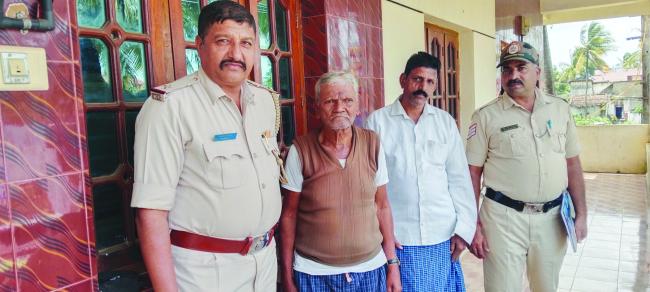 ಮುಕ್ತ ಮನಸ್ಸಿನಿಂದಸಮಸ್ಯೆಗಳನ್ನುತಿಳಿಸಿರಿ : ಕೋಳೂರ 