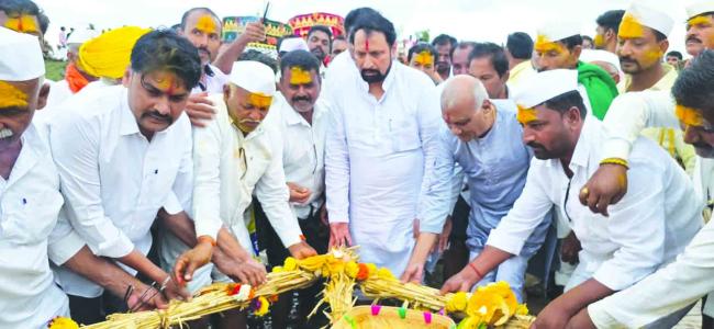 ವರ್ಷದೊಳಗಾಗಿ ಸಿಎಂ ಹಸ್ತದಿಂದ ನೀರಾವರಿ ಯೋಜನೆ ಉದ್ಘಾಟನೆ: ಸವದಿ 