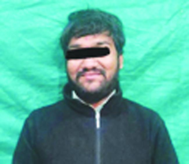 ಮಾರಕಾಸ್ತ್ರ ಹೊಂದಿದ ಆರೋಪಿ ಬಂಧನ: ಆಯುಧ ಜಪ್ತಿ