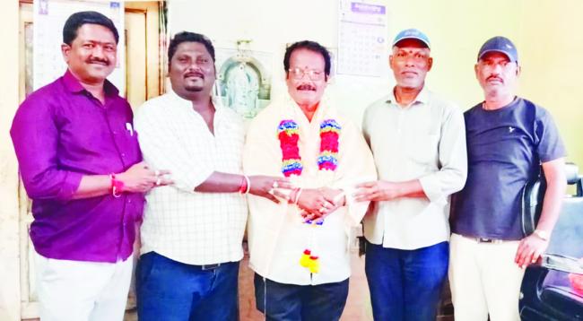 ಕೃಷ್ಣಾ ಹಡಪದರಿಗೆ ಸವಿತಾ ನಿಗಮ ಅಧ್ಯಕ್ಷ ಸ್ಥಾನ ನೀಡಬೇಕೆಂದು ಮನವಿ 