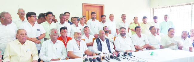 ಸಹಕಾರ ಕ್ಷೇತ್ರ, ಸಮಾಜ ತಾಲೂಕಿನ ಹಿತದೃಷ್ಟಿಯಿಂದ ಒಂದಾಗಿದ್ದೇವೆ: ಮಾಜಿ ಸಚಿವ ಎ.ಬಿ.ಪಾಟೀಲ 