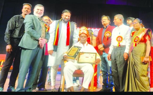 ಅಮೀರ್ ಹಮ್ಜಾ ಅವರಿಗೆ ಕುವೆಂಪು ಸದ್ಭಾವನಾ ರಾಷ್ಟ್ರೀಯ ಪ್ರಶಸ್ತಿ ಪ್ರದಾನ