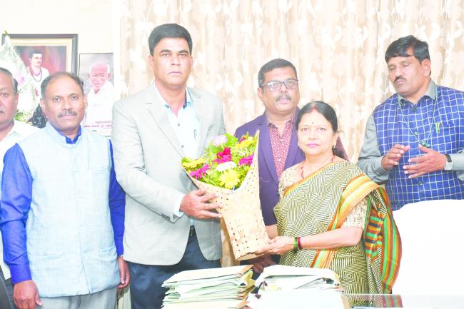 ಪ್ರೊ.ಬಿ.ಎಲ್‌.ಲಕ್ಕಣ್ಣನವರ ಅಧಿಕಾರ ಸ್ವೀಕಾರ 