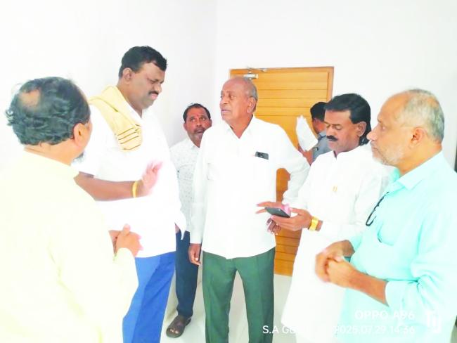 ಮೌಲಾನಾ ಆಜಾದ್ ಶಾಲೆ ಸ್ಥಳಾಂತರ: ಪಾಲಕರ ಹೋರಾಟ ಸಮಿತಿ ಪಟ್ಟು. 