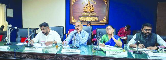 ಮೋದಿ ಮಾಧ್ಯಮಗಳಿಗೆ ಸಿಕ್ಕಿದ್ದಾರೆಯೇ? ಅವರನ್ನು ಯಾವಾಗ ಪ್ರಶ್ನೆ ಮಾಡುವಿರಿ: ಸಚಿವ ಗುಂಡೂರಾವ್‌ 