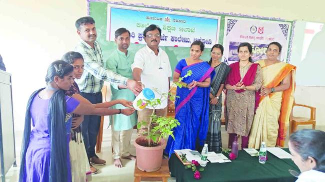 ಸ್ಪರ್ಧಾತ್ಮಕ ಯುಗದಲ್ಲಿ ಭಾಷಾ ಕೌಶಲ್ಯ ಭವಿಷ್ಯ ರೂಪಿಸುತ್ತದೆ: ರೋಹಿಣಿ ಜೆ. 