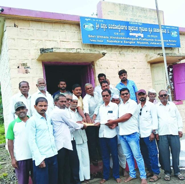 ಶಾಸಕ ಸವದಿ ಅವರ ಪ್ರಯತ್ನಗಳು ಸಹಕಾರ ಸಂಘಕ್ಕೆ ಜೀವ ತುಂಬಿವೆ: ಖುಟ್ಟಿ 