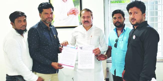 ಆಸ್ಪತ್ರೆ ಮೇಲ್ದರ್ಜೆಗೇರಿಸುವಂತೆ ಶಾಸಕ ನಾಡಗೌಡರಿಗೆ ಮನವಿ  