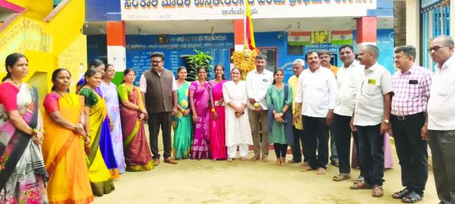 ಮಕ್ಕಳಗೆ ಕನ್ನಡ ಶಿಕ್ಷಣದ ಜೊತೆಗೆ ಆಂಗ್ಲ ಭಾಷಾ ಶಿಕ್ಷಣ- ಶಾಸಕ ಪ್ರಕಾಶ ಕೋಳಿವಾಡ 