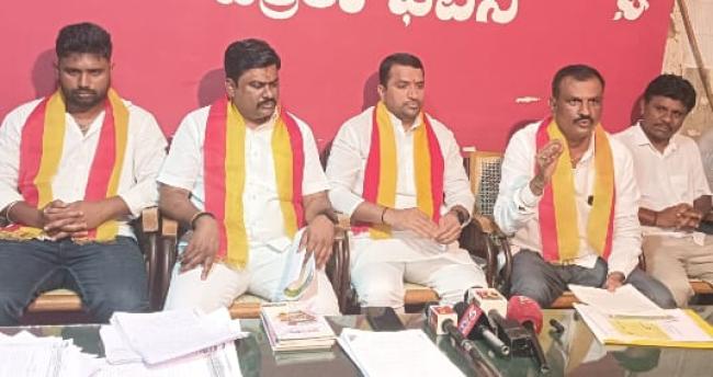 ಹಲ್ಲೆ ನಡೆಸಿದವರ ಮೇಲೆ ಕಾನೂನು ಕ್ರಮಕ್ಕೆ ಕವಲೂರು ಒತ್ತಾಯ