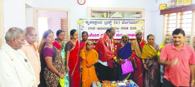 ಅನಾಥಾಶ್ರಮದಲ್ಲಿ ಜನ್ಮದಿನ ಆಚರಿಸಿಕೊಂಡ ಬಿಜೆಪಿ ಮುಖಂಡ  