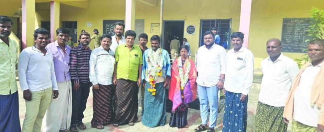   ಎಸ್‌ಡಿಎಮ್‌ಸಿ ಅಧ್ಯಕ್ಷರಾಗಿ ಕೆ.ಹುಲುಗಪ್ಪ ಉಪಾಧ್ಯಕ್ಷೆಯಾಗಿ .ಎಚ್ ಅಂಬಿಕ ಆಯ್ಕೆ 