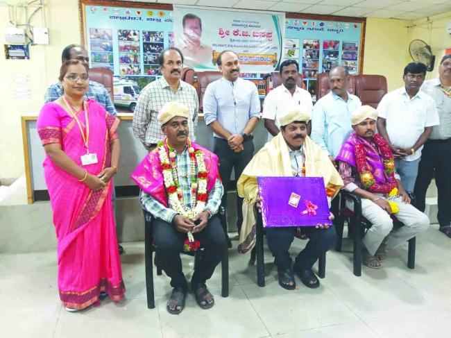 ಆರೋಗ್ಯ ಇಲಾಖೆಯ ಅಧಿಕಾರಿ, ಸಿಬ್ಬಂದಿಗೆ ಬಿಳ್ಕೋಡುಗೆ 