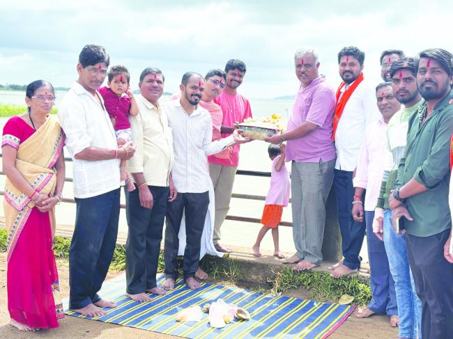 ಬಜರಂಗದಳ ಕಾರ್ಯಕರ್ತರಿಂದ ಬಾಗಿನ ಅರೆ​‍್ಣ  