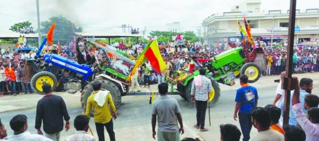 ಢವಳೇಶ್ವರ ಹಾದಿಬಸವೇಶ್ವರ ಜಾತ್ರೆ: ವಿವಿಧ ಕಾರ್ಯಕ್ರಮ, ಟ್ರ್ಯಾಕ್ಟರ ಜಗ್ಗಿಸುವ ಸ್ಪರ್ಧೆ 
