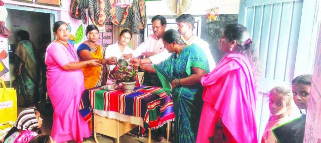 ತಾಯಿ ಎದೆಹಾಲು ಮಗುವಿಗೆ ನೀಡುವ ಮೊದಲ ಲಸಿಕೆಯಾಗಿದೆ