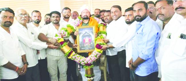 ಖಿಳೇಗಾಂವ ಬಸವೇಶ್ವರ ದೇವಸ್ಥಾನಕ್ಕೆ ಶಾಸಕ ಲಕ್ಷ್ಮಣ ಸವದಿ ಭೇಟಿ 