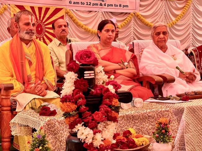 ಎಲ್ಲರನ್ನೂ ಜೊತೆಯಲ್ಲಿ ಕರೆದುಕೊಂಡು ಆರೋಗ್ಯಕರ ರಾಜಕಾರಣ ಮಾಡುತ್ತಿದ್ದೇನೆ: ಸಚಿವೆ ಲಕ್ಷ್ಮೀ ಹೆಬ್ಬಾಳಕರ್‌