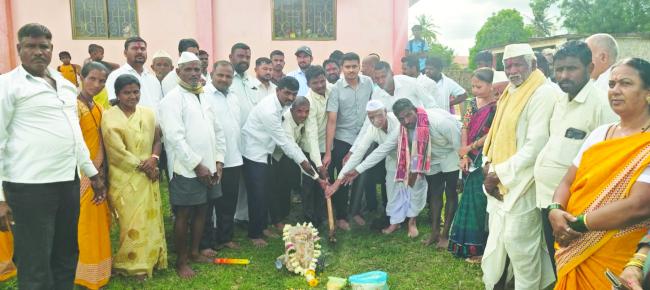 ಅಂಗನವಾಡಿ ಶಾಲಾ ಕಟ್ಟಡಕ್ಕೆ ಚಾಲನೆ 