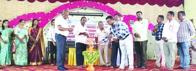 ಸನ್ಮತಿ ಮಹಾವಿದ್ಯಾಲಯದಲ್ಲಿ ವಾಣಿಜ್ಯ ದಿನಾಚರಣೆ 