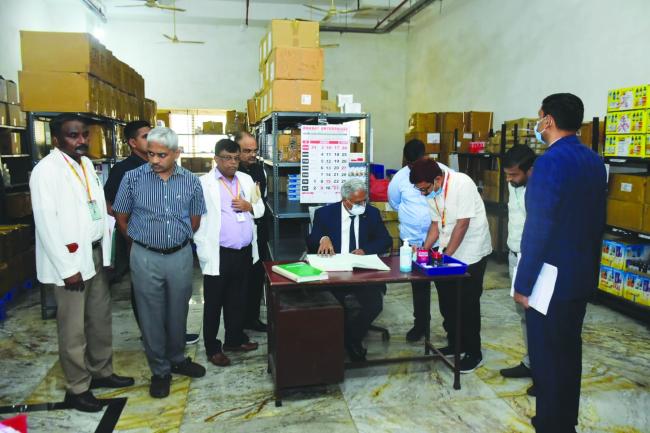 ಲೋಕಾಯುಕ್ತ ನ್ಯಾಯಮೂರ್ತಿ ಬಿ.ಎಸ್‌.ಪಾಟೀಲ ಅವರಿಂದ ಜಿಲ್ಲಾ ಆಸ್ಪತ್ರೆ ಭೇಟಿ ಪರೀಶೀಲನೆ 