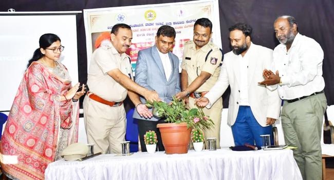 ಉತ್ತಮ ಅಭ್ಯಾಸಗಳು ಬದುಕು ಸುಂದರವಾಗಿಸುತ್ತವೆ: ಹಿರಿಯ ಸಿವಿಲ್ ನ್ಯಾಯಾಧೀಶ ದೊಡ್ಡಮನಿ 