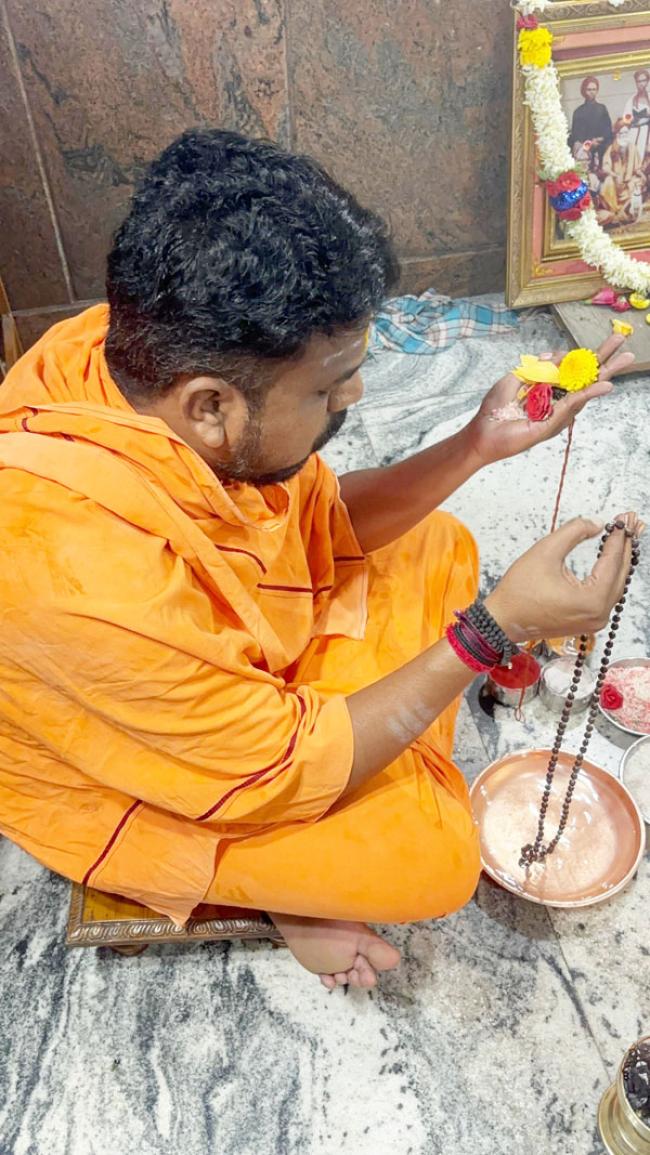 ಶ್ರಾವಣ ಮಾಸ ಪ್ರಯುಕ್ತ ವಿಶೇಷ ಲಿಂಗ ಪೂಜೆ  