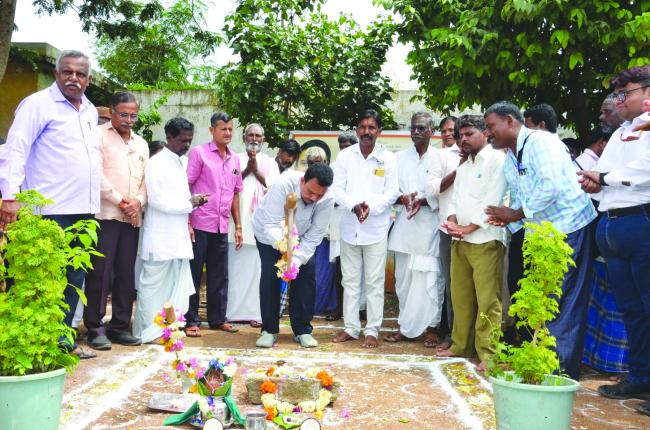 393.40 ಲಕ್ಷ ವೆಚ್ಚದಲ್ಲಿ ಕಾಮಗಾರಿಗಳಿಗೆ ಚಾಲನೆ