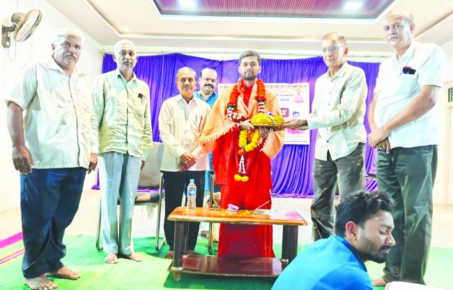 ಬೈಯ್ದವರನ್ನು ನಿರ್ಲಕ್ಷಿಸುವುದು ಸಕಾರಾತ್ಮಕ ಮನೋವೃತ್ತಿ: ಪ್ರೊ. ಕಡ್ಡಿ 