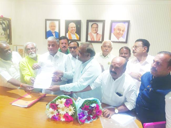 ಲಿಂಗಸೂಗೂರು ರೈಲು ಮಾರ್ಗ ನಿರ್ಮಾಣಕ್ಕೆ ಸಚಿವರಿಗೆ ಮನವಿ 