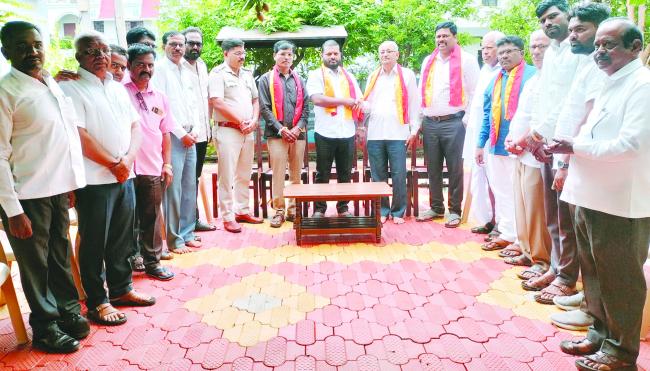 ಬೆಳಗಾವಿ ಜಿಲ್ಲಾ 17ನೇ ಕಸಾಪ ಸರ್ವಾಧ್ಯಕ್ಷರಿಗೆ ಅಭಿನಂದನಾ ಸಮಾರಂಭ 